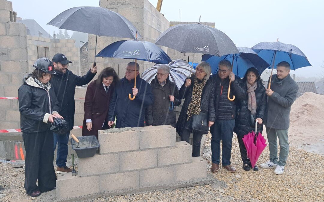 POSE DE LA PREMIÈRE PIERRE