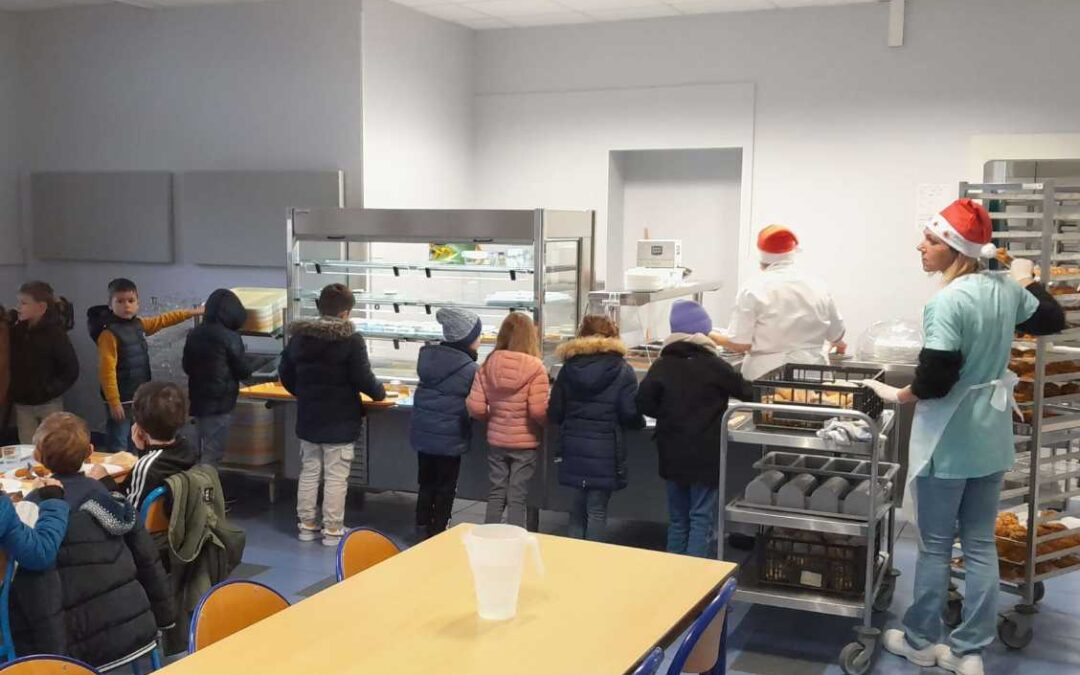 REPAS DE NOËL : CRÈCHE ET RESTAURANT SCOLAIRE