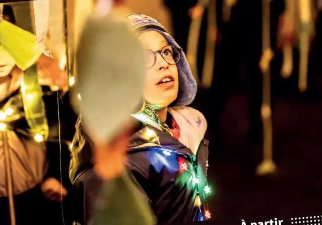 C'est une fête à la fois poétique et populaire. Des artistes locaux ont créé avec les habitants 25 installations lumineuses à découvrir à travers le village. Les allumés, c'est aussi un esprit de récup', de bricolage et de fait main ! 31 janvier 2025 à 18h45 01 février 2025 à 18h45
