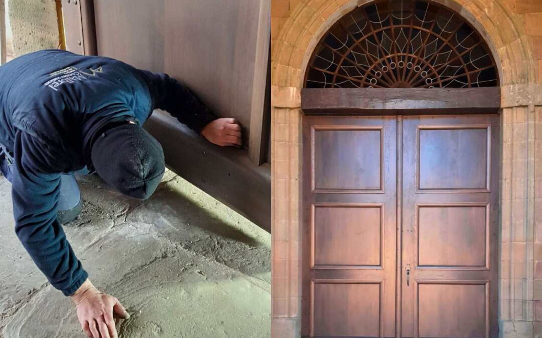 LA PORTE DE L’ÉGLISE RETROUVE SA PLACE