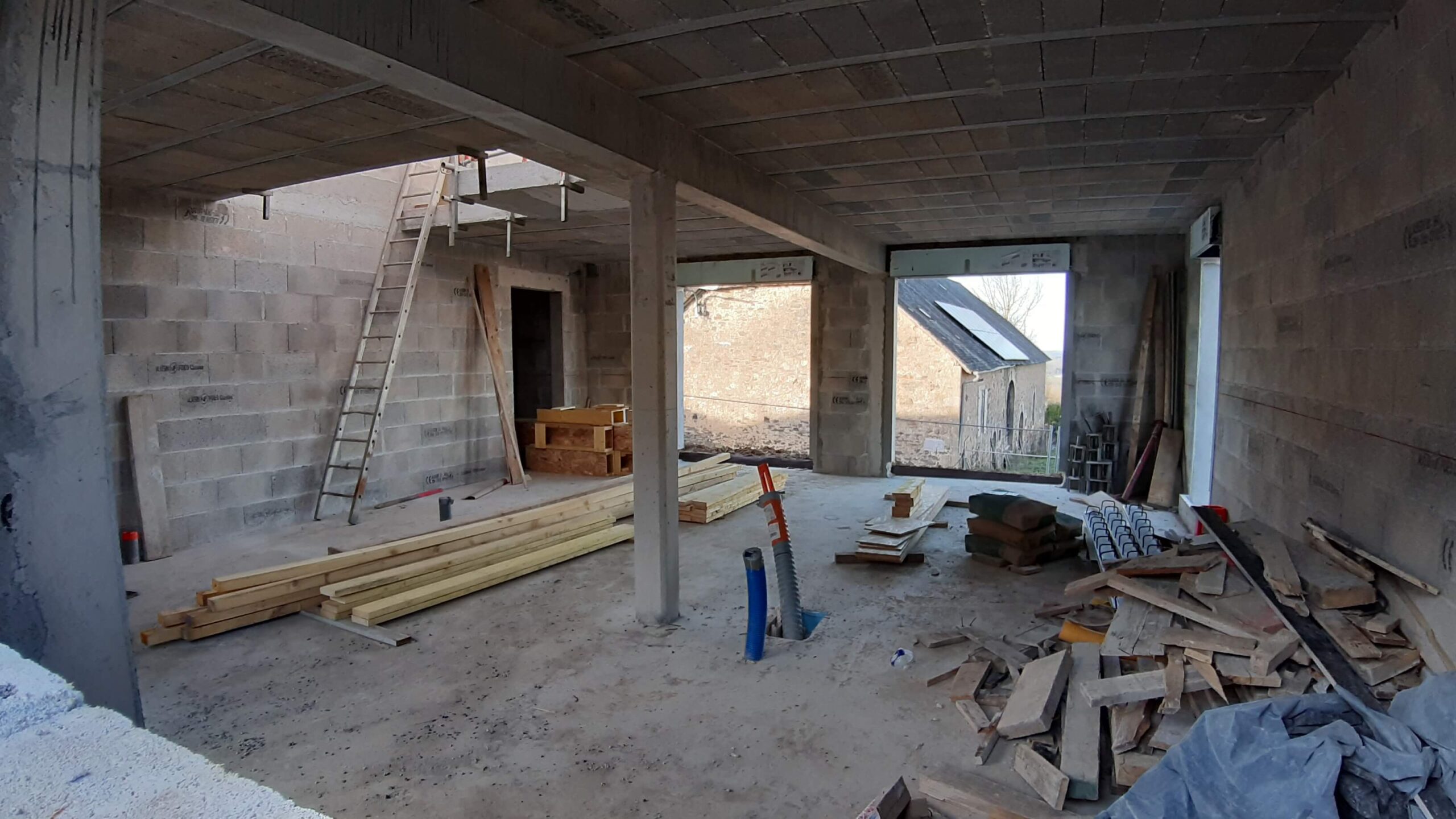 L’Office de Corrèze habitat construit une résidence de 5 appartements en centre bourg de Sainte-Féréole, à côté de la Résidence autonomie.La première pierre a été posée le 21 novembre 2024.