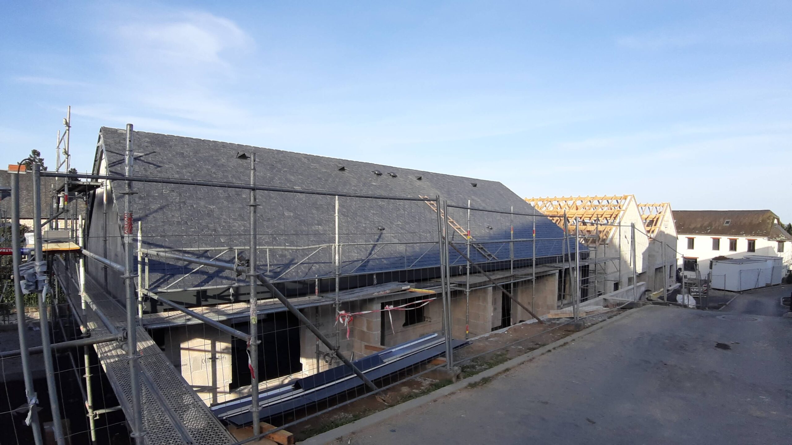 L’Office de Corrèze habitat construit une résidence de 5 appartements en centre bourg de Sainte-Féréole, à côté de la Résidence autonomie.La première pierre a été posée le 21 novembre 2024.