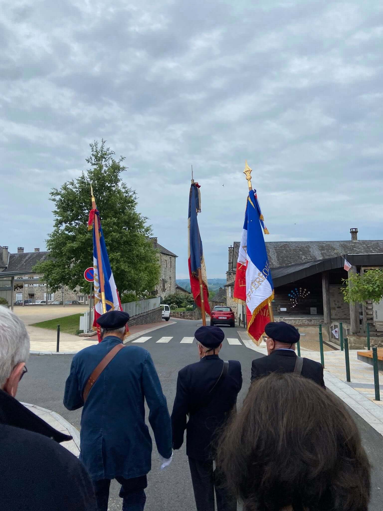 Henri Soulier, maire de Sainte-Féréole, a présidé la cérémonie commémorative du 8 mai 1945 aux côtés des élus, du président des organisations d’anciens combattants et prisonniers de guerre Jean-Marie Bécot, de Mme Patricia Buisson, conseillère départementale et adjointe au maire, en présence des porte-drapeaux et de nombreux citoyens.