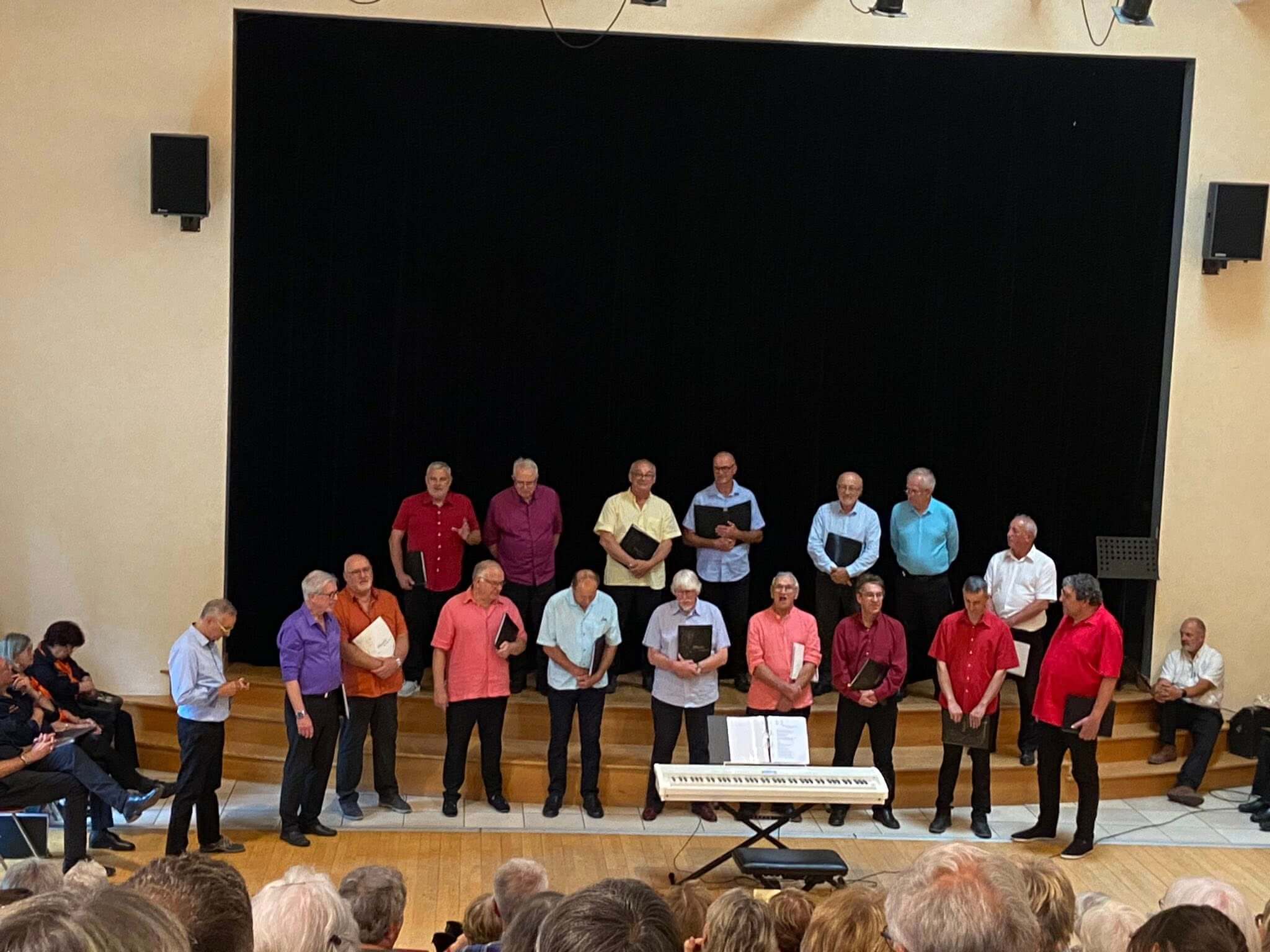 Ce bel anniversaire de la chorale a été célébré avec force et talent à l’occasion d’une très belle prestation ce dimanche 15 juin après-midi à la grande salle, en présence de Henri Soulier, maire, de Patricia Buisson, adjointe et conseillère départementale.