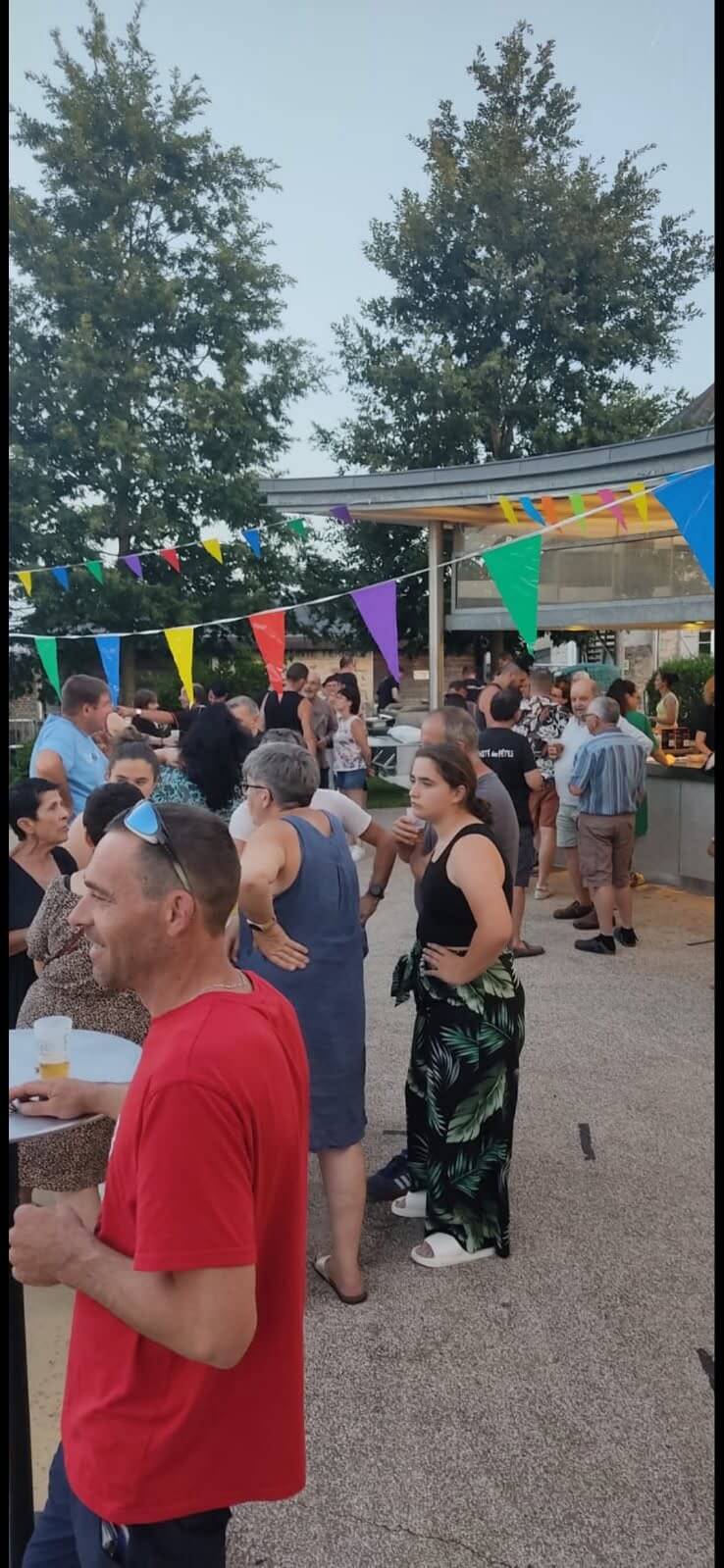 Une soirée sympathique et chaleureuse (dans tous les sens du terme) grâce au Comité des fêtes de Sainte-Féréole et au talentueux groupe Les Repris de justesse !