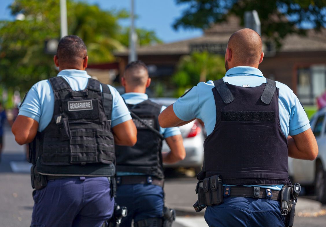 OPÉRATION TRANQUILLITÉ VACANCES Avec les vacances d’été qui approchent, il est important de prendre des mesures pour protéger votre domicile pendant votre absence. Le dispositif Opération tranquillité vacances (OTV) vous offre un service gratuit de surveillance de votre logement pour prévenir les risques de cambriolage.