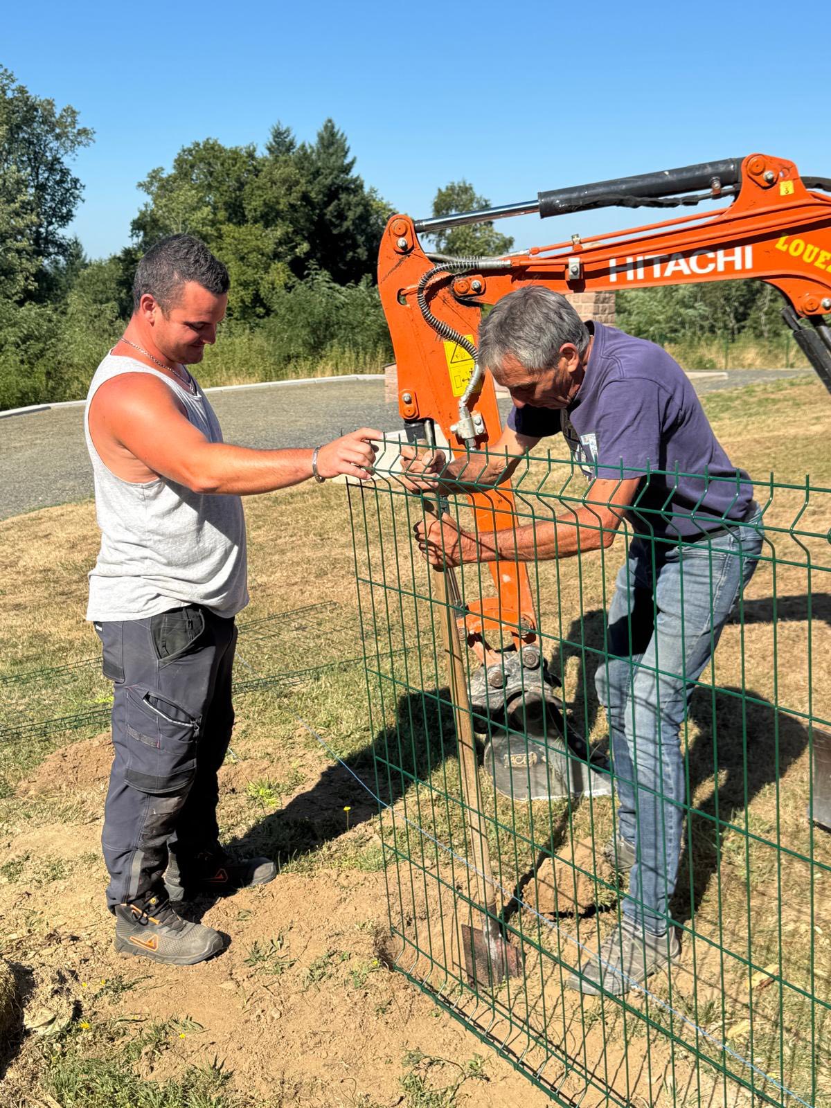 Récemment, l’équipe technique de la mairie de Sainte-Féréole a procédé à la sécurisation et à la pose de clôtures pour délimiter et définir l’accès piéton au site de la Besse.