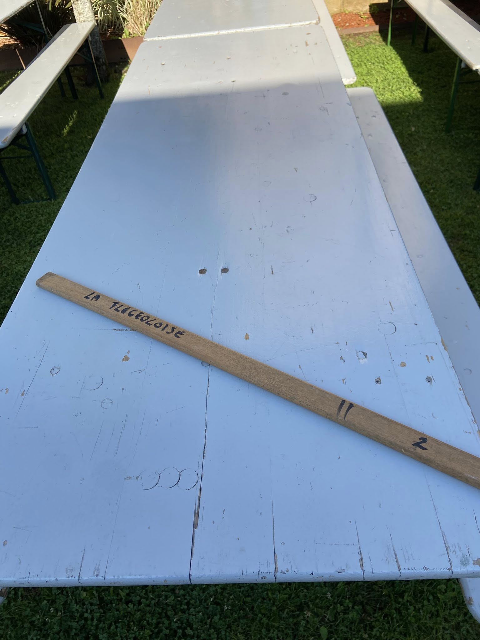 Les bénévoles de la Flegeoloise étaient une nouvelle fois présents ce jeudi matin pour installer les tables et remettre en ordre tous les espaces nécessaires à l’accompagnement festif du marché des producteurs de pays de ce jeudi soir !