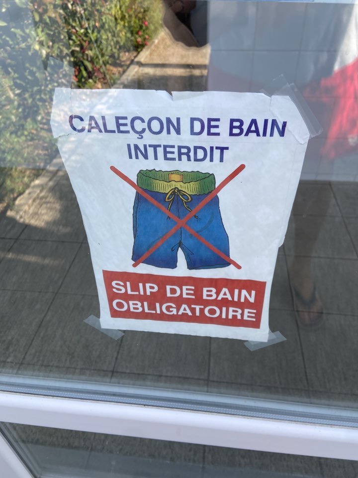 LA… Piscine de Sainte-Fereole !La semaine s’annonce chaude ! Rien de tel que de profiter d’un îlot de fraîcheur ! Sécurisée, surveillée, jeux d’eau, plages et relax à disposition.La piscine de Sainte-Féréole sera ouverte de 14 h 30 à 19 h 30 tous les jours !Entrée de 3 à 12 ans : 1,80€. Carte 15 bains : 20€. Entrée adulte : 3,50€. Carte 15 bains : 45€Gratuit pour les moins de 3 ans.Short de bain interdit.