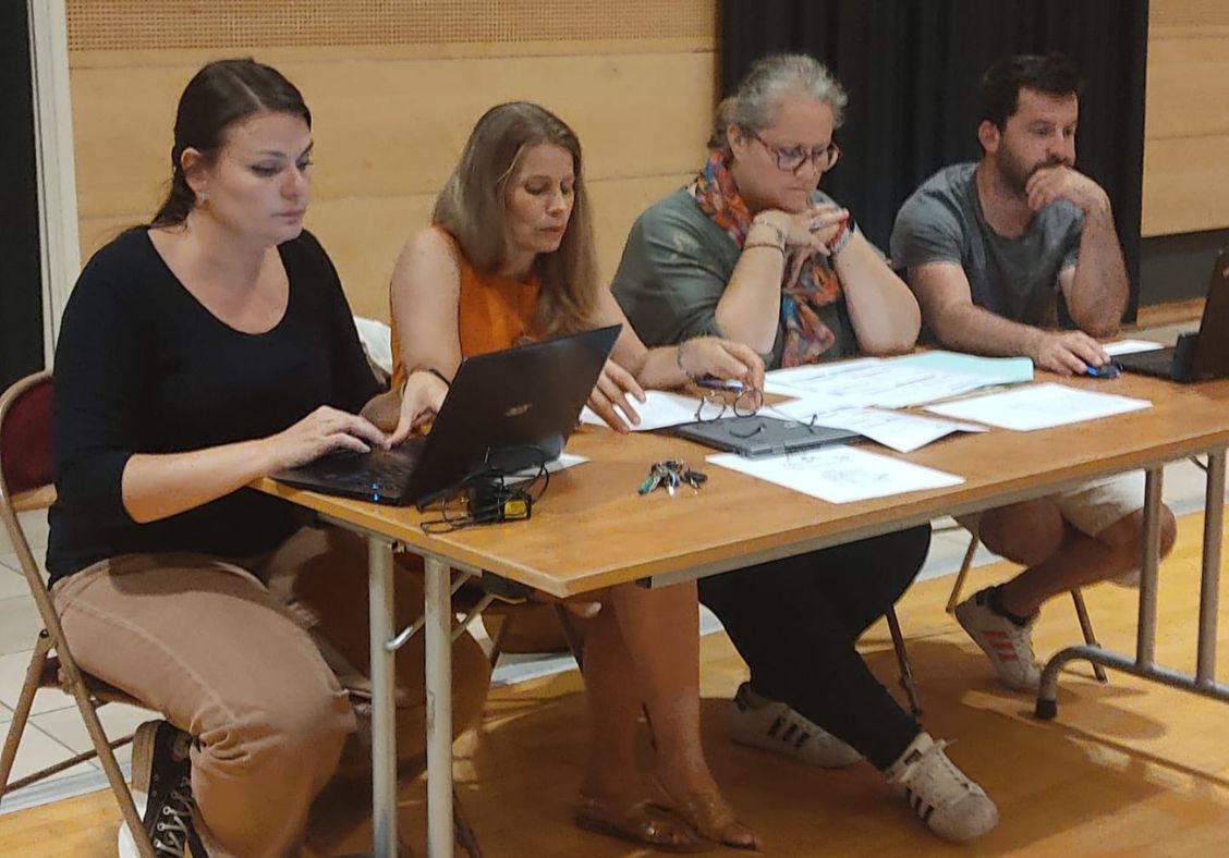 Ce vendredi soir se tenait l’assemblée générale de l’association des parents d’élèves de Sainte-Féréole, présidée par Carmen Malepeyre, en présence de Fanny Charlot, adjointe en charge des affaires scolaires, jeunesse et enfance, et d’élus de la commune.