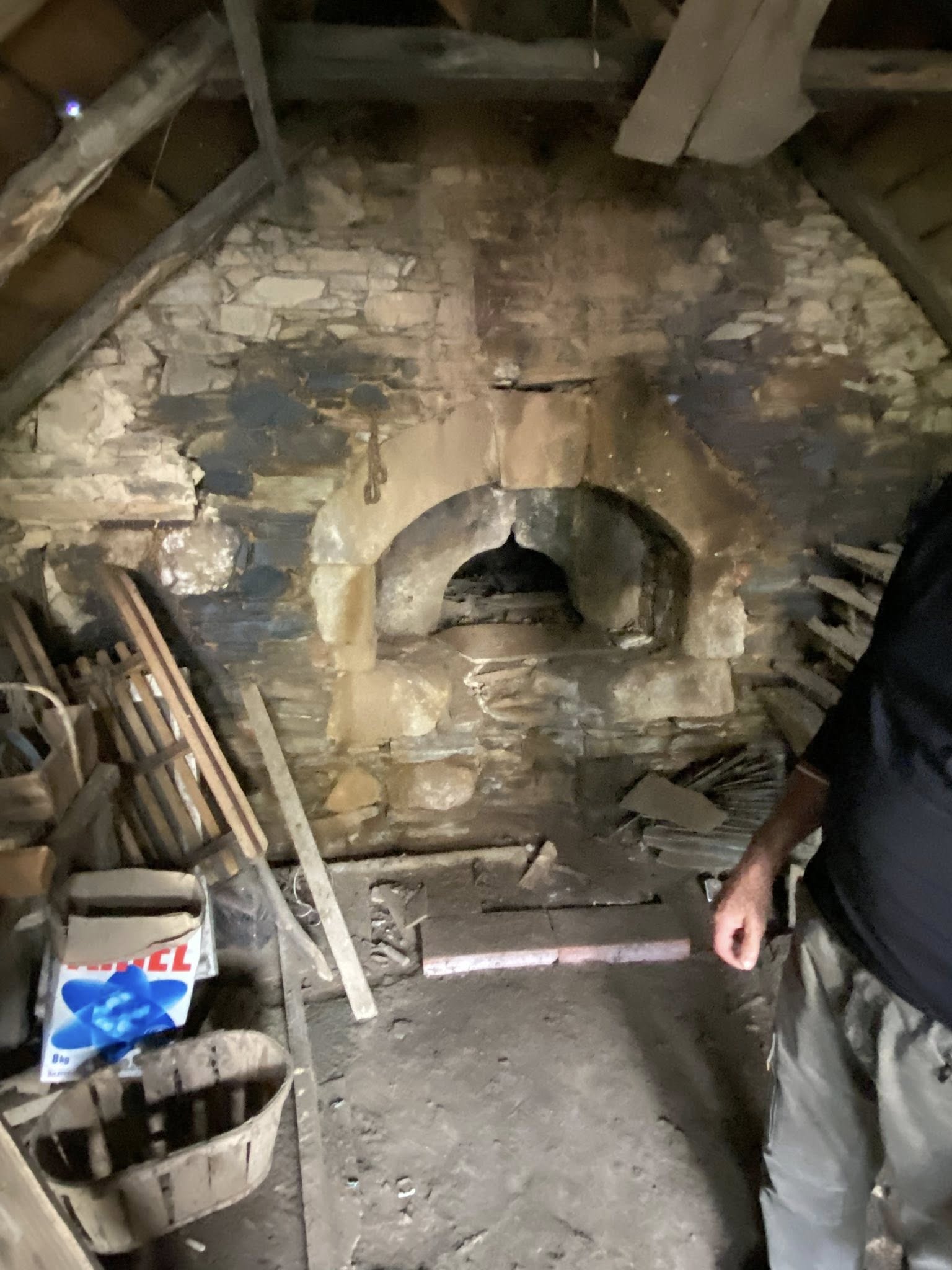 Pays d'art et d'histoire Vézère Ardoise et la mairie de Sainte-Féréole proposaient une découverte du patrimoine architectural et environnemental du village de Laubeyrie.