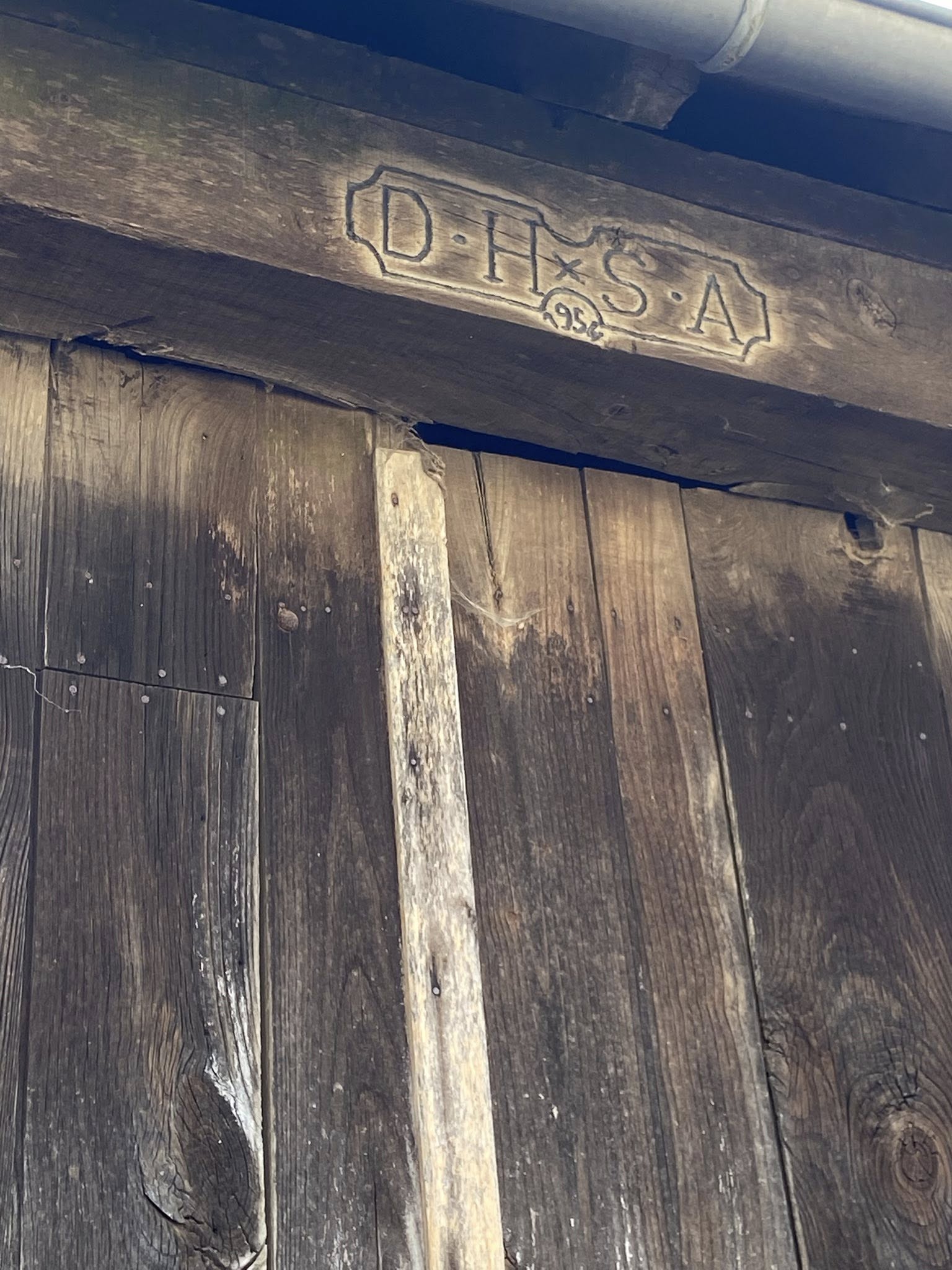 Pays d'art et d'histoire Vézère Ardoise et la mairie de Sainte-Féréole proposaient une découverte du patrimoine architectural et environnemental du village de Laubeyrie.