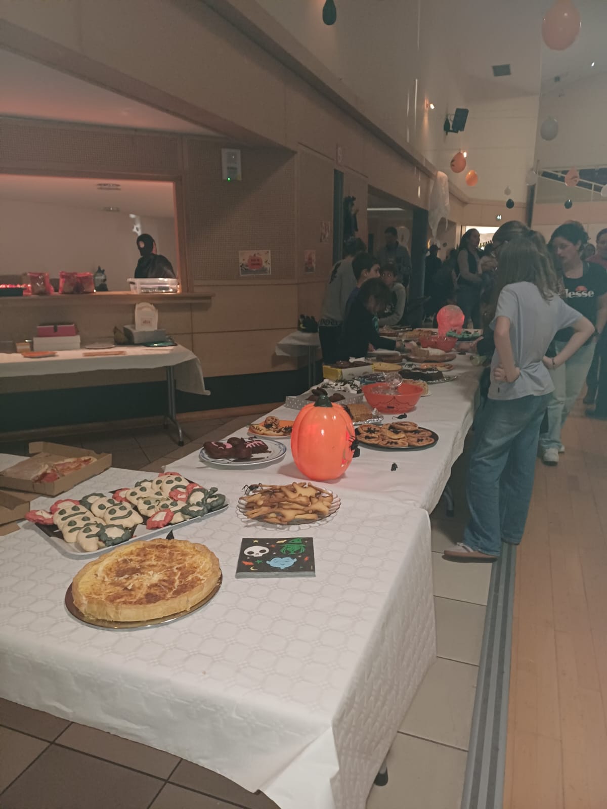 Vendredi se tenait la BOUM D'HALLOWEEN ! Une soirée pour les enfants organisée par l’APE Sainte-Féréole. Une belle réussite pour les enfants et les parents, animée par DJ Lajoinie.