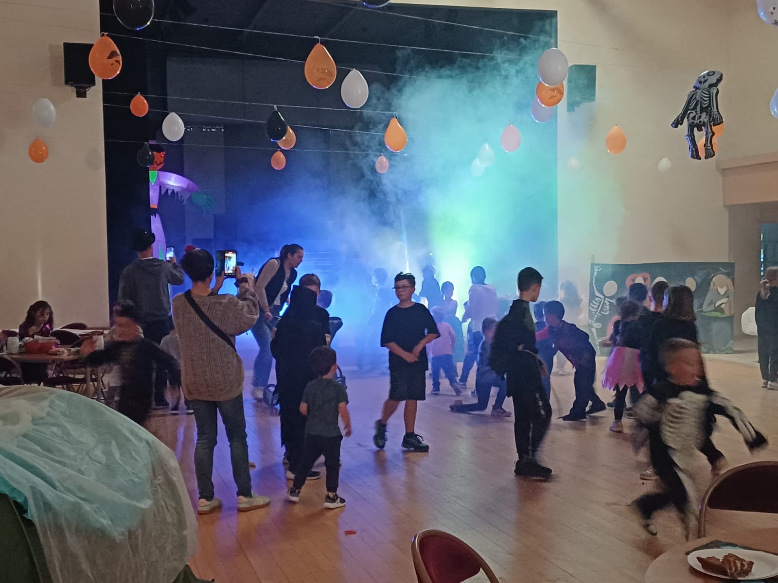 Vendredi se tenait la BOUM D'HALLOWEEN ! Une soirée pour les enfants organisée par l’APE Sainte-Féréole. Une belle réussite pour les enfants et les parents, animée par DJ Lajoinie.