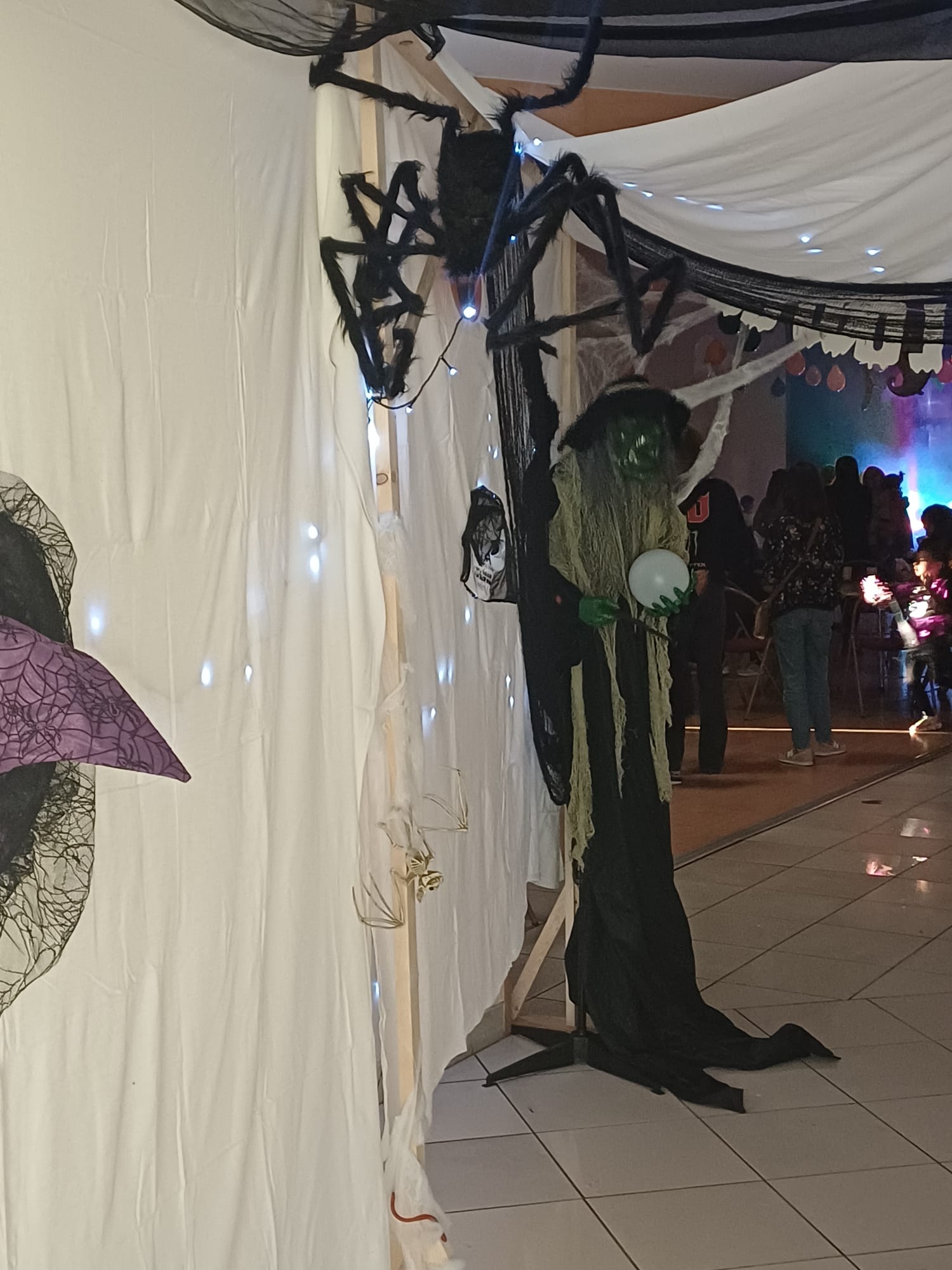 Vendredi se tenait la BOUM D'HALLOWEEN ! Une soirée pour les enfants organisée par l’APE Sainte-Féréole. Une belle réussite pour les enfants et les parents, animée par DJ Lajoinie.