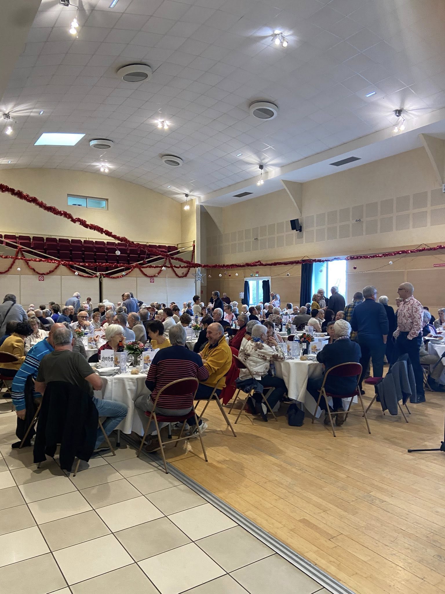 Cette journée du repas des ainés 2026 fut particulièrement chargée en émotion, en particulier pour Monsieur Henri Soulier, maire de la commune depuis 31 ans, qui prononçait son traditionnel et dernier discours officiel, marquant traditionnellement toujours les esprits et traçant toujours la ligne politique de la commune pour l'année à venir.