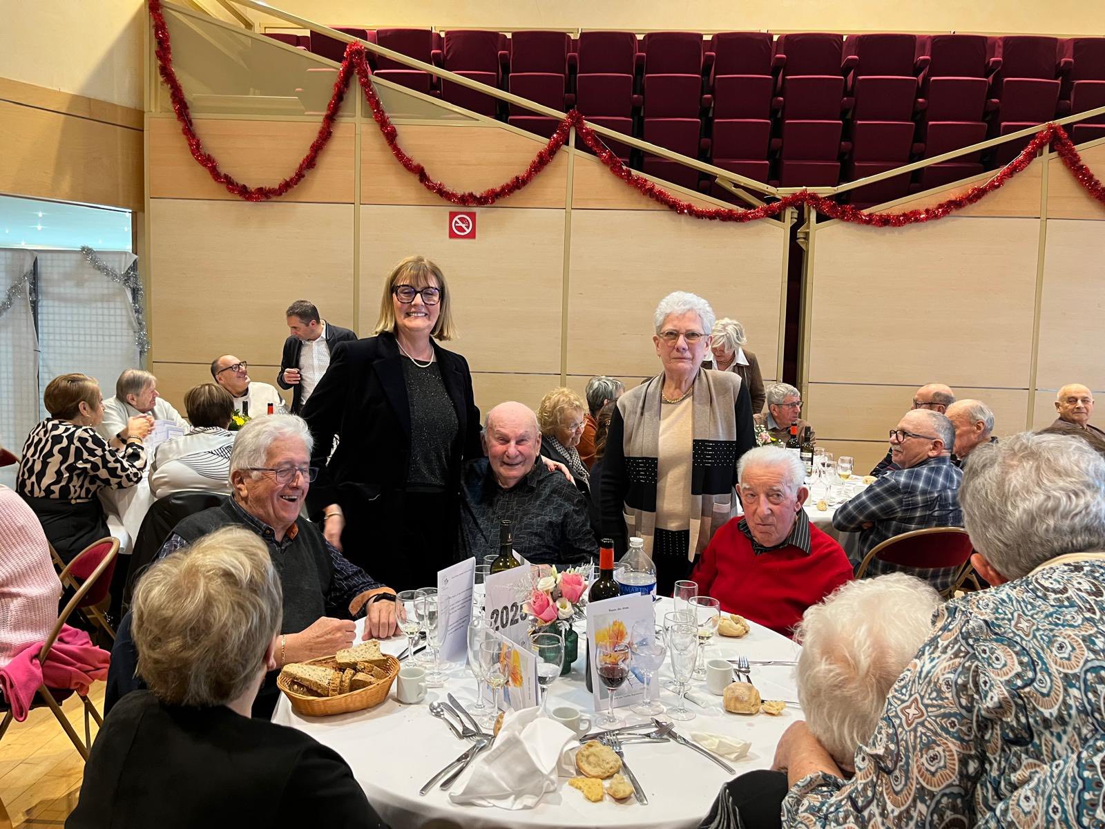 Cette journée du repas des ainés 2026 fut particulièrement chargée en émotion, en particulier pour Monsieur Henri Soulier, maire de la commune depuis 31 ans, qui prononçait son traditionnel et dernier discours officiel, marquant traditionnellement toujours les esprits et traçant toujours la ligne politique de la commune pour l'année à venir.
