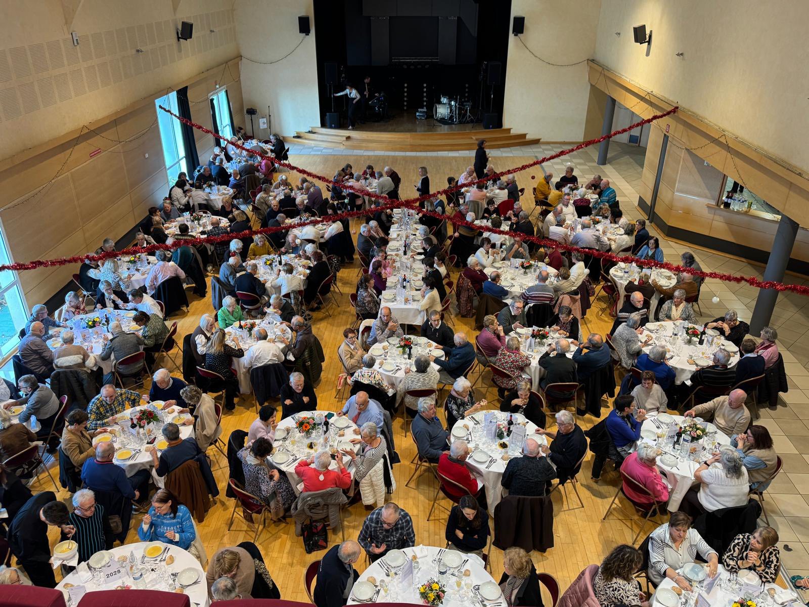 Cette journée du repas des ainés 2026 fut particulièrement chargée en émotion, en particulier pour Monsieur Henri Soulier, maire de la commune depuis 31 ans, qui prononçait son traditionnel et dernier discours officiel, marquant traditionnellement toujours les esprits et traçant toujours la ligne politique de la commune pour l'année à venir.