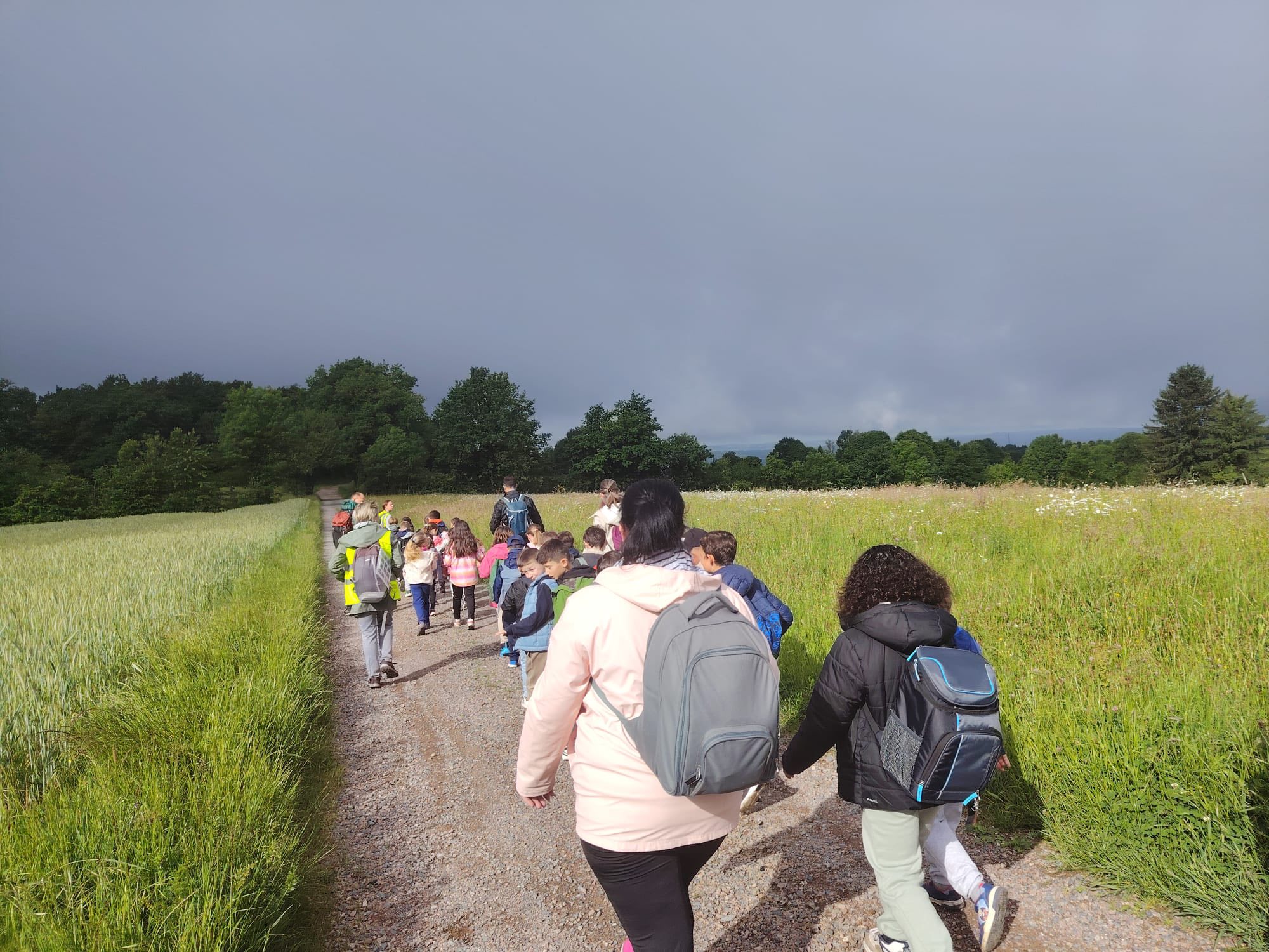 Retour en images sur les randonnées organisées sur la commune au départ du complexe sportif ce lundi et mardi et auxquelles ont participé les enfants des écoles de Sainte-Féréole accompagnés des enseignants et parents d’élèves. (cf. les photos)