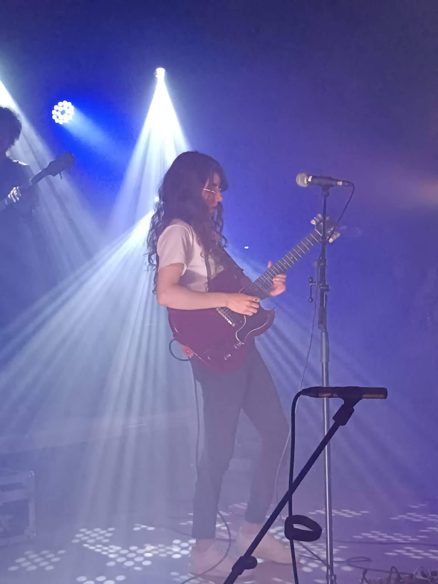 Succès branché sur 100 000 volts pour Rock en mai ! La grande salle du stade a vibré au rythme d'une soirée mémorable, orchestrée par le Comité des fêtes. 